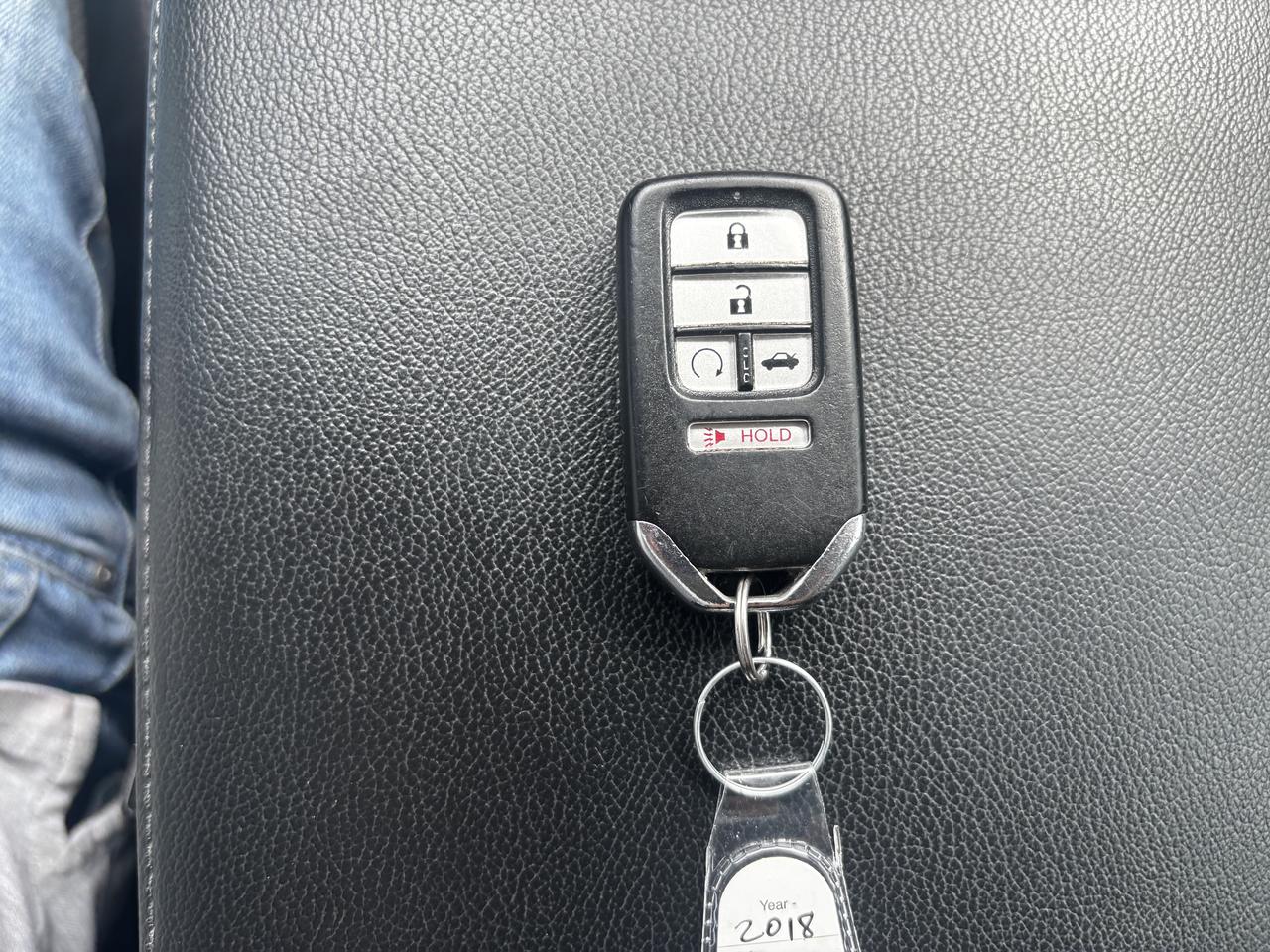 2018 Honda Accord Touring, Leather, Navigation, Heated /cooled seats Photo