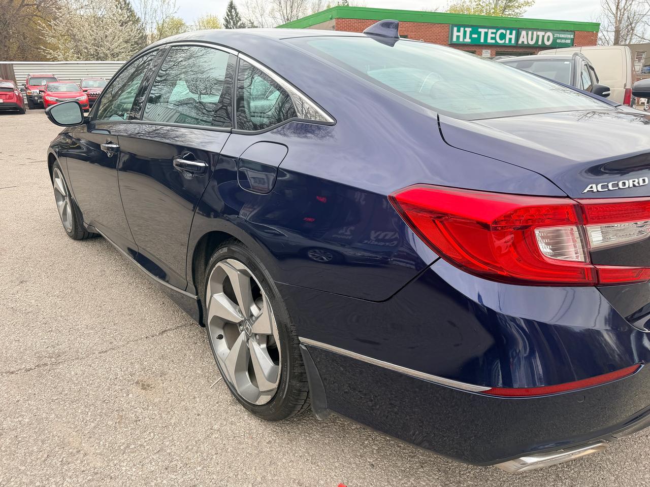 2018 Honda Accord Touring Photo