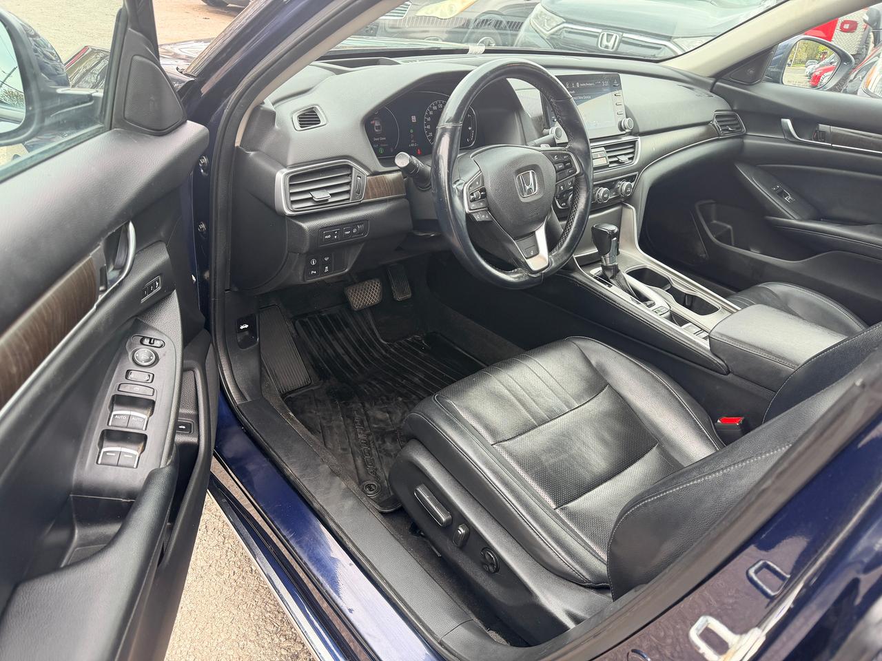 2018 Honda Accord Touring Photo