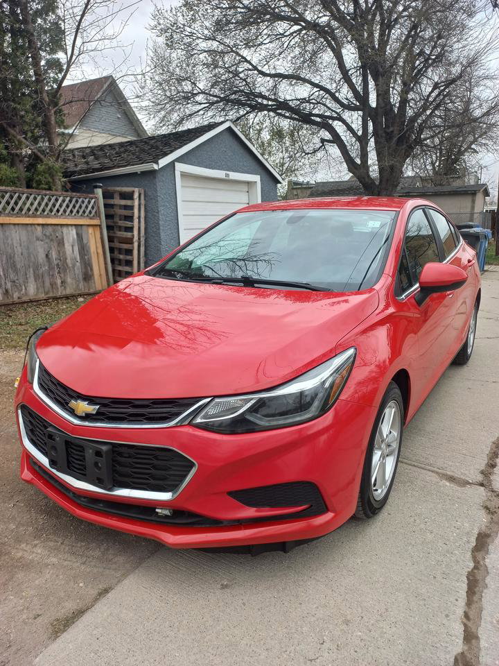 2017 Chevrolet Cruze LT - Photo #1