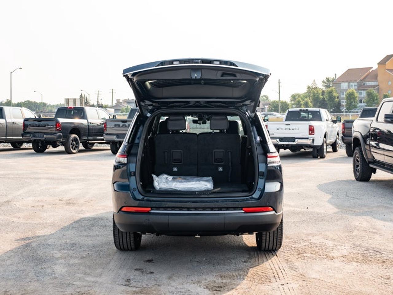 2026 Jeep Grand Cherokee L Limited Photo