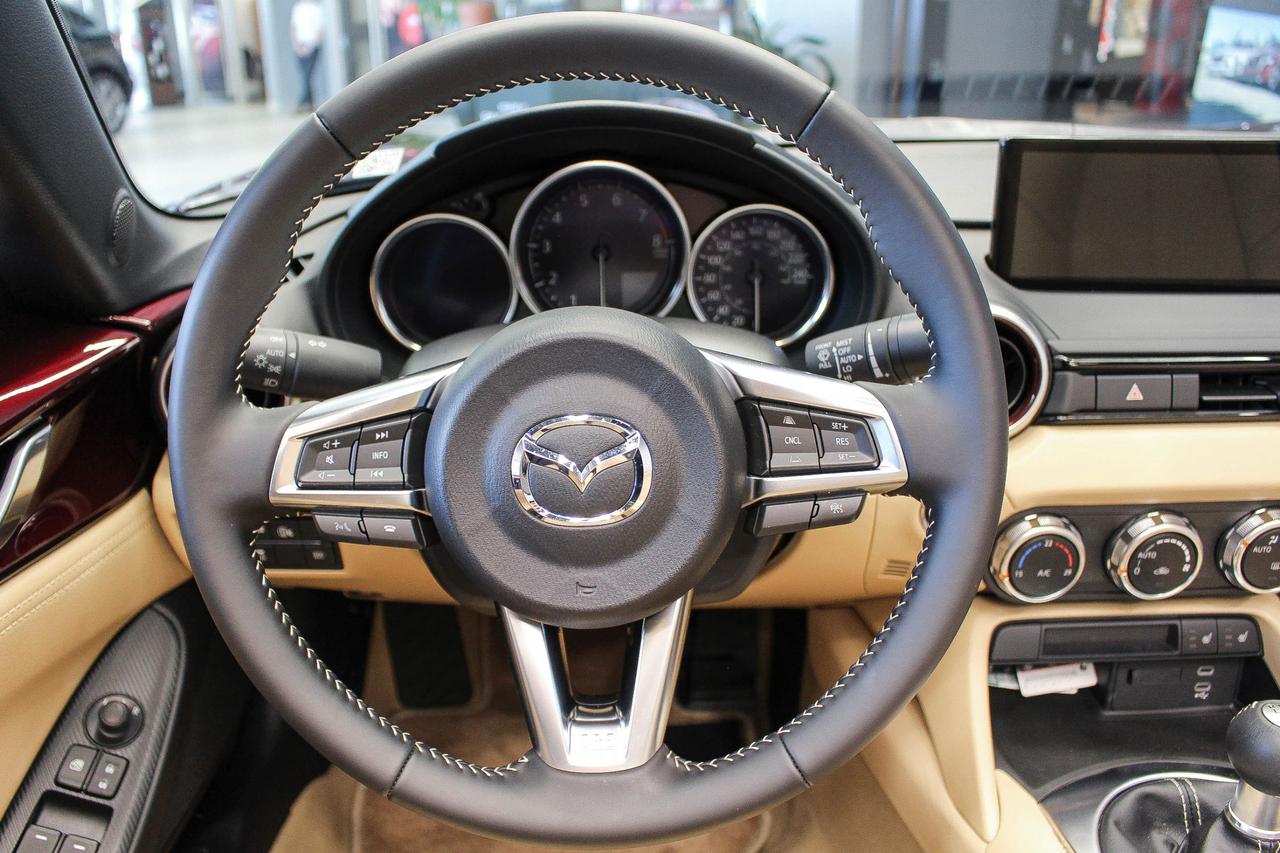 2025 Mazda Miata MX-5 35th Anniversary Edition ONLY 230 IN CANADA! - MANUAL - SOFT TOP Photo