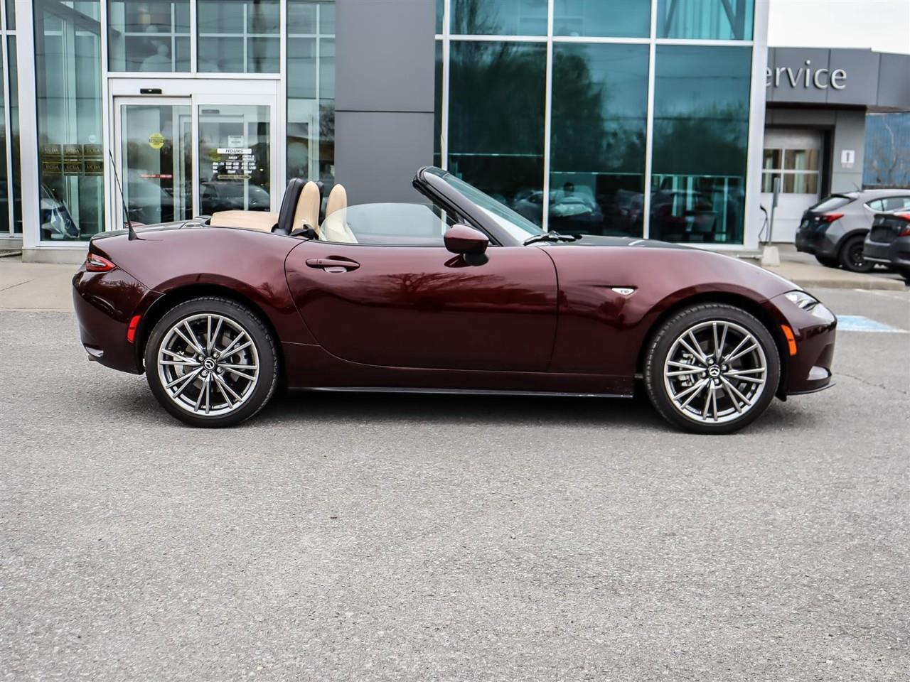 2025 Mazda Miata MX-5 35th Anniversary Edition Photo3