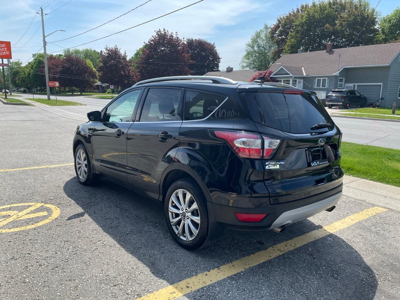 2018 Ford Escape Titanium 4WD Photo