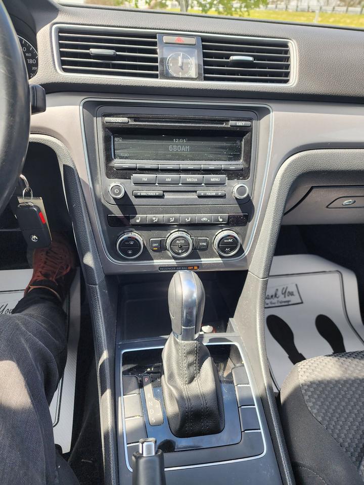 2014 Volkswagen Passat Trendline l Dealer Maintained | Mint Condition l Photo