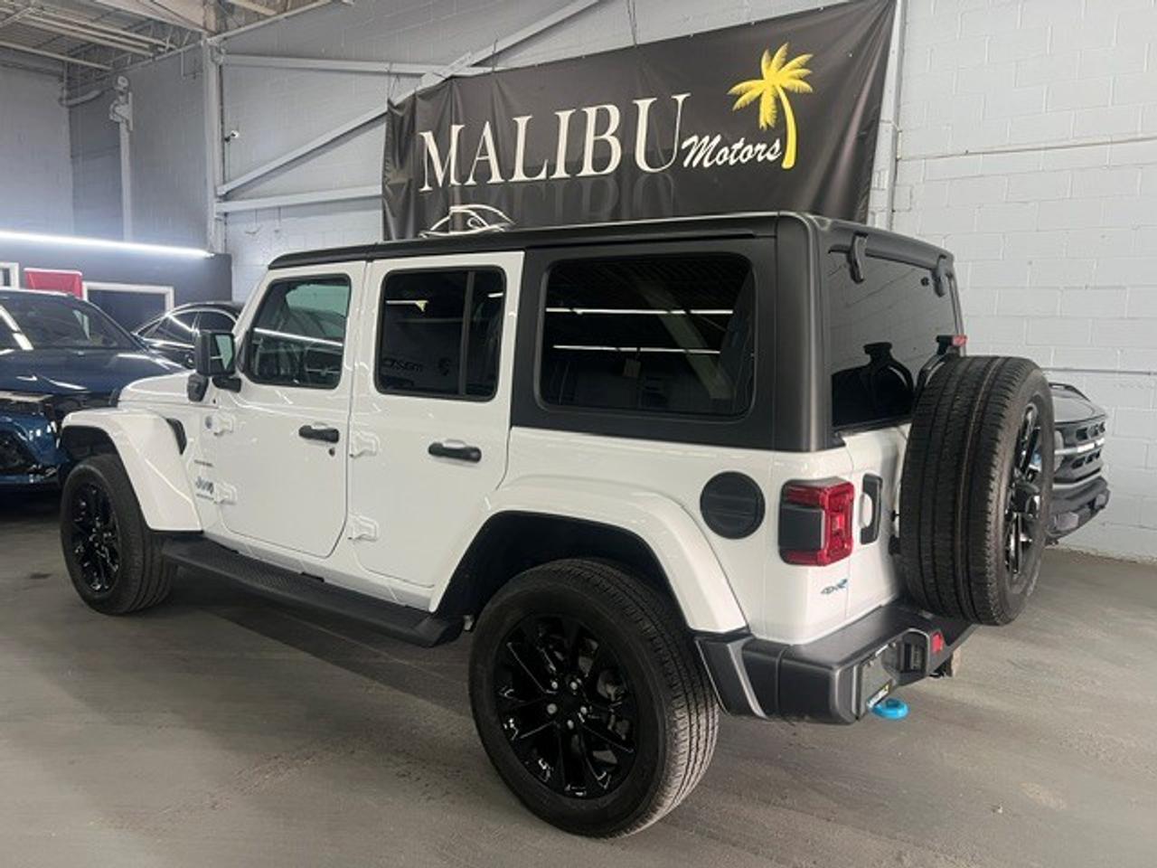 2023 Jeep Wrangler Sahara Photo