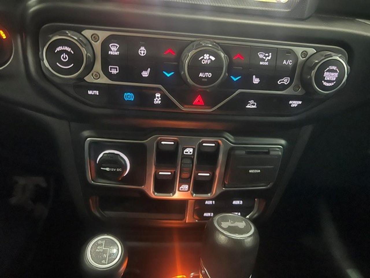 2023 Jeep Wrangler Sahara Photo