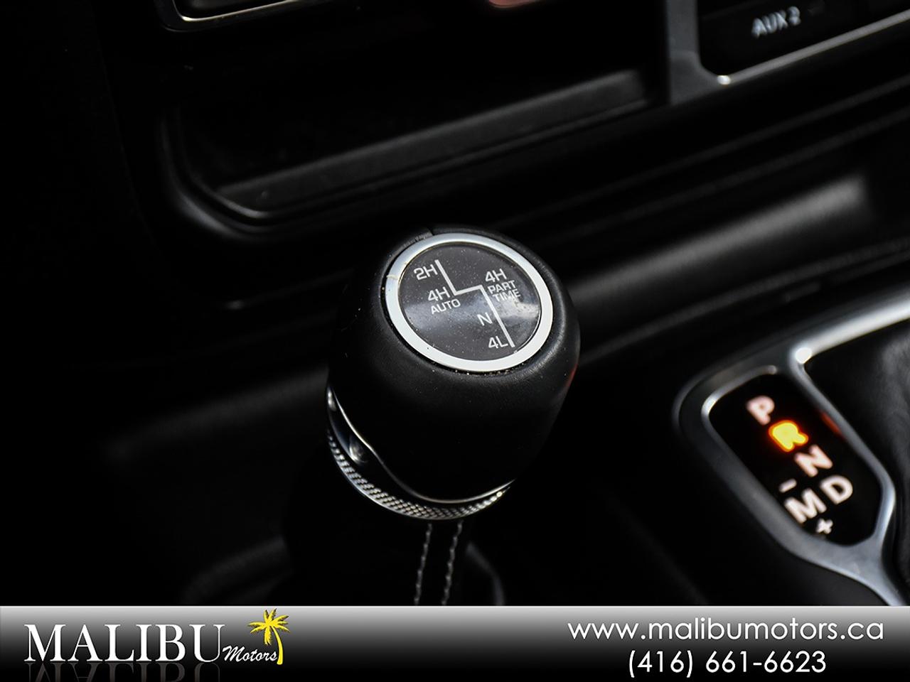 2023 Jeep Wrangler Sahara Photo