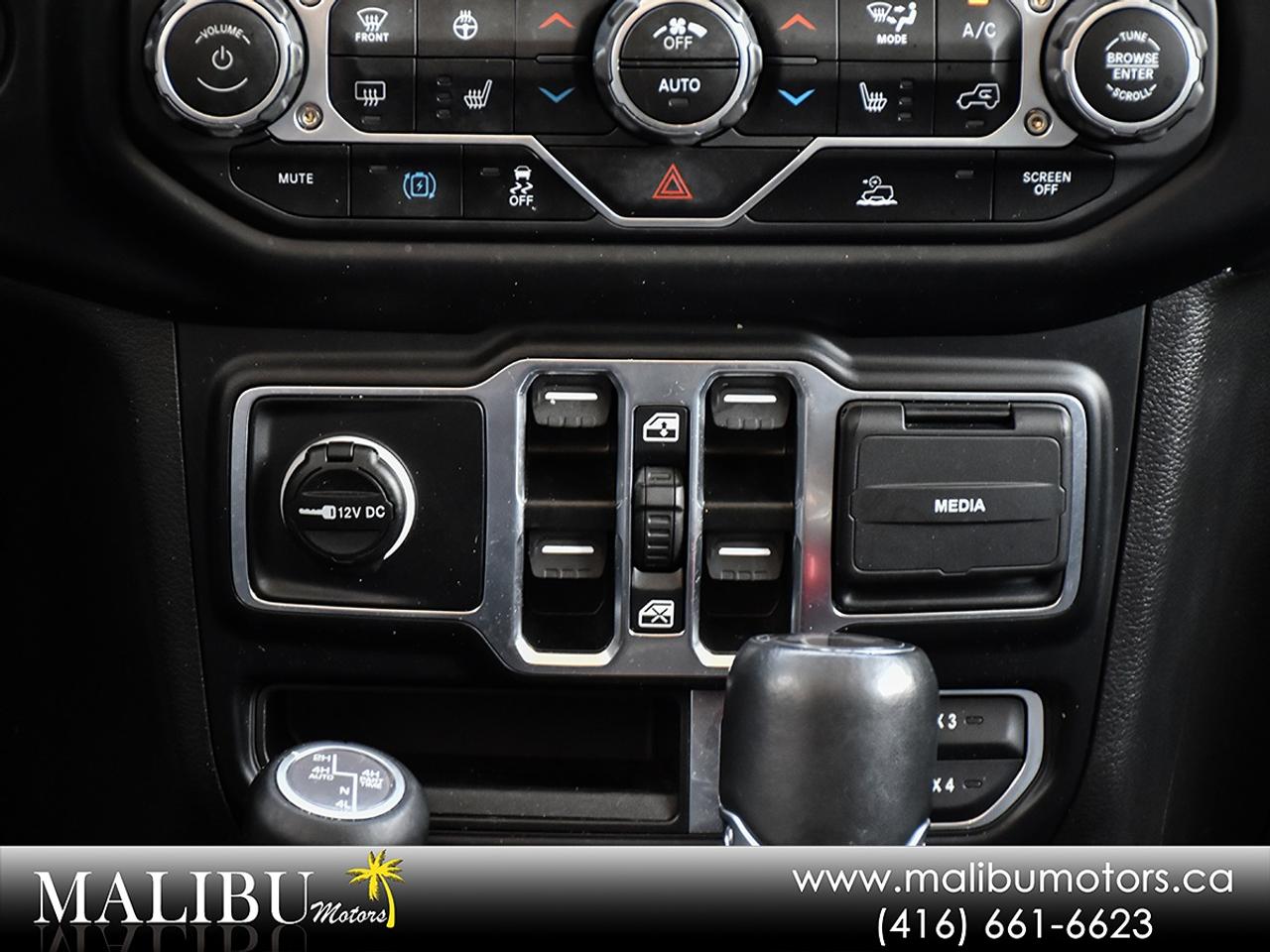 2023 Jeep Wrangler Sahara Photo