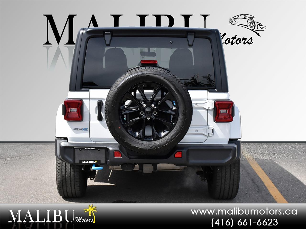 2023 Jeep Wrangler Sahara Photo