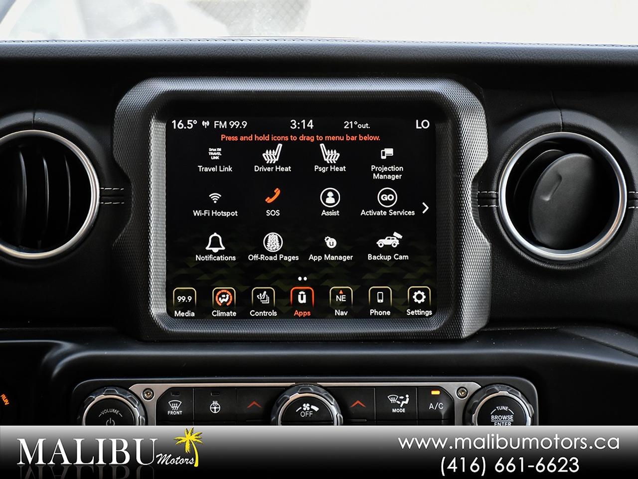 2023 Jeep Wrangler Sahara Photo