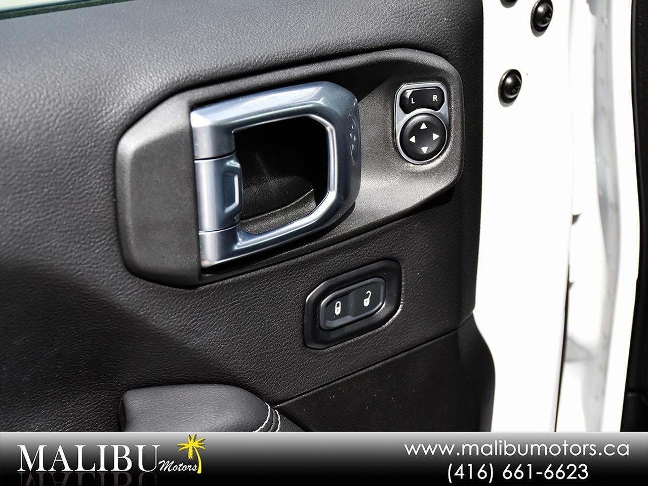 2023 Jeep Wrangler Sahara Photo