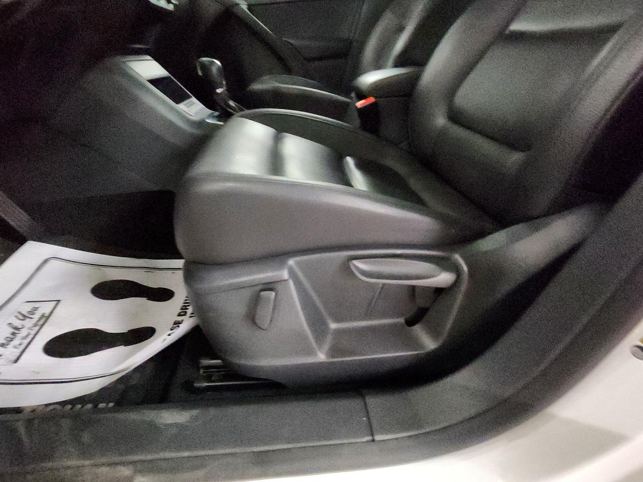 2014 Volkswagen Tiguan Highline PanoRoof No Accidents AWD Good on Fuel Photo