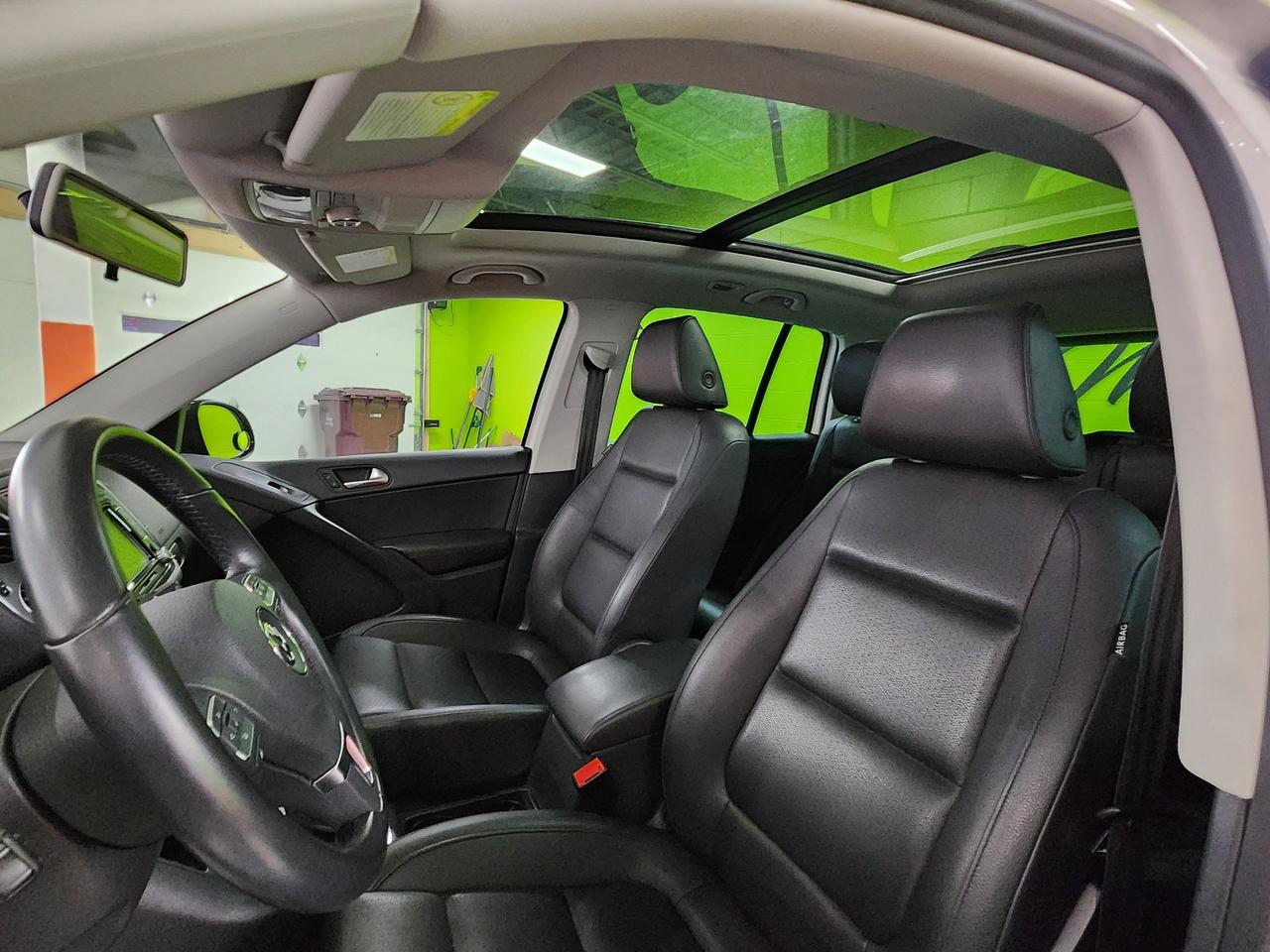 2014 Volkswagen Tiguan Highline PanoRoof No Accidents AWD Good on Fuel Photo