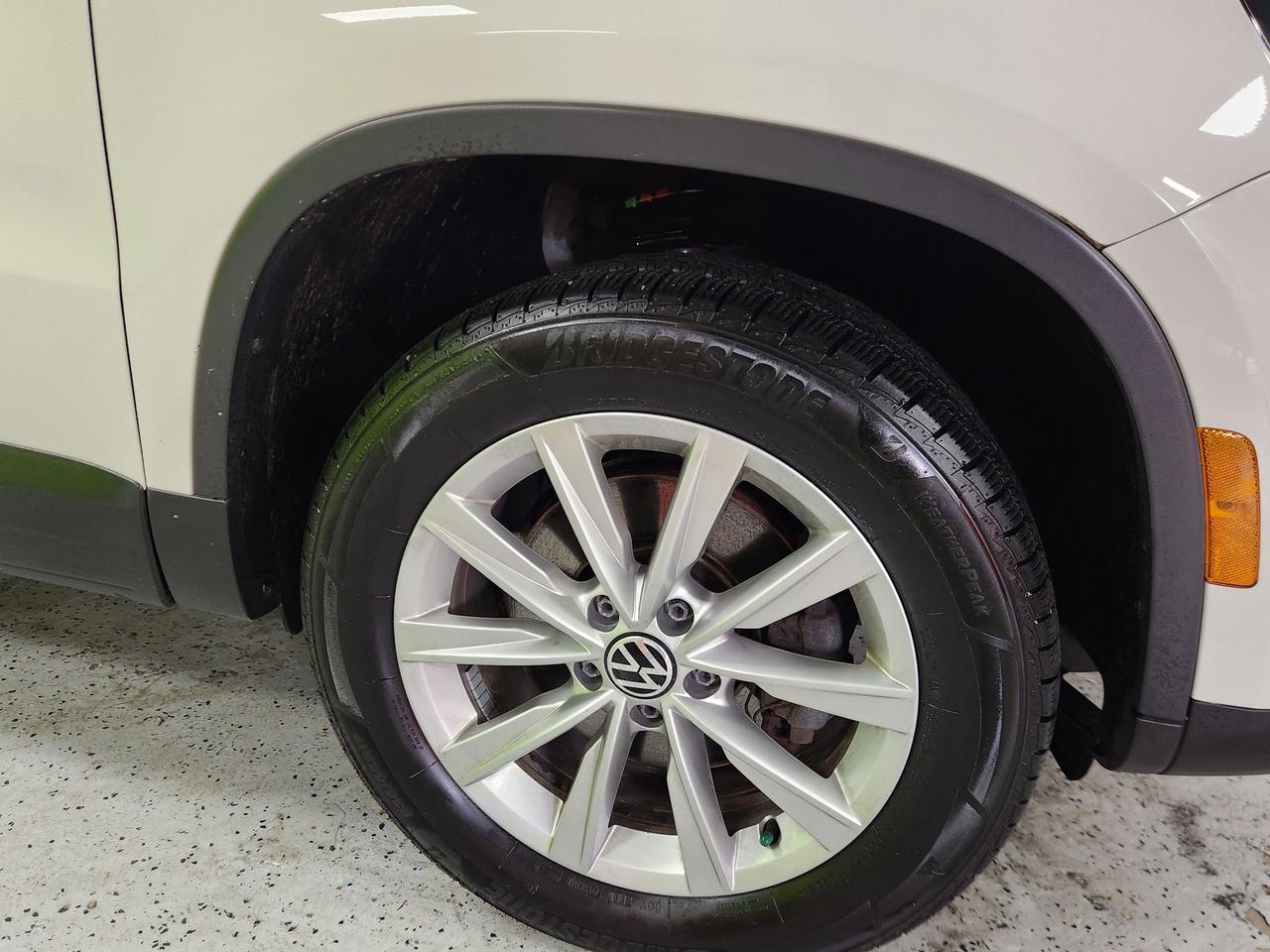 2014 Volkswagen Tiguan Highline PanoRoof No Accidents AWD Good on Fuel Photo