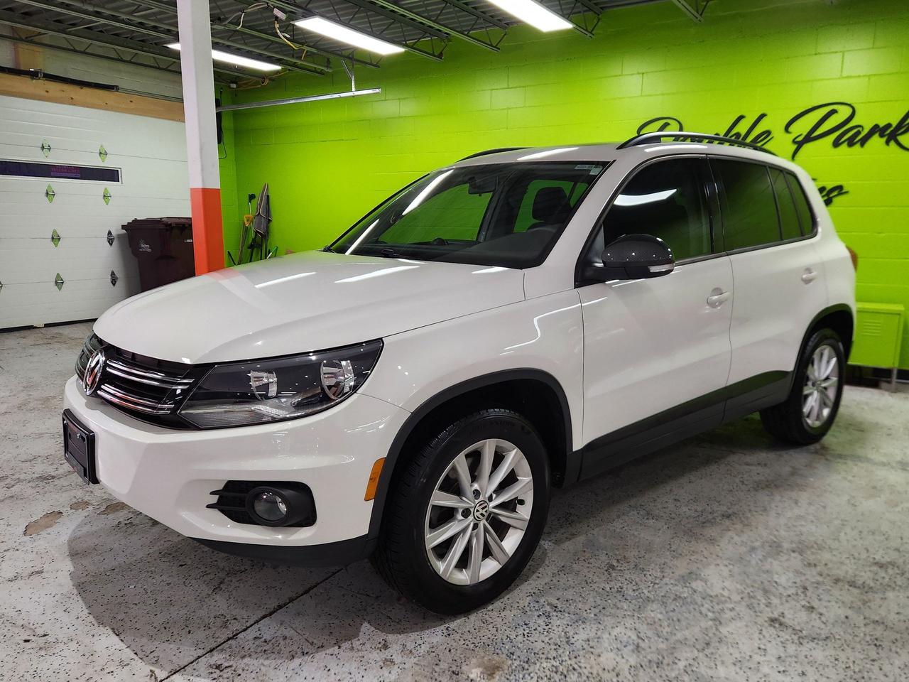 2014 Volkswagen Tiguan Highline PanoRoof No Accidents AWD Good on Fuel Photo
