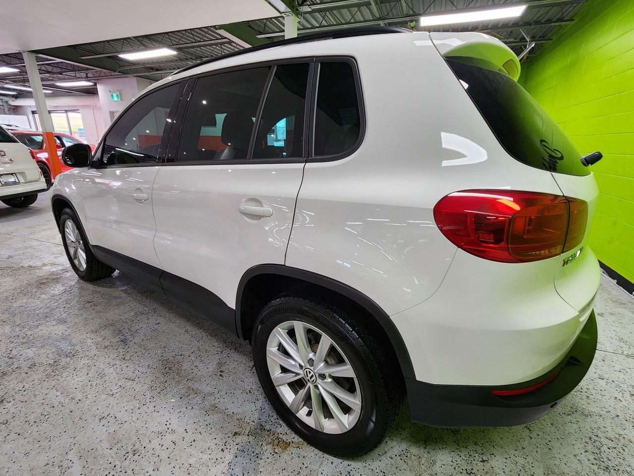 2014 Volkswagen Tiguan Highline PanoRoof No Accidents AWD Good on Fuel Photo
