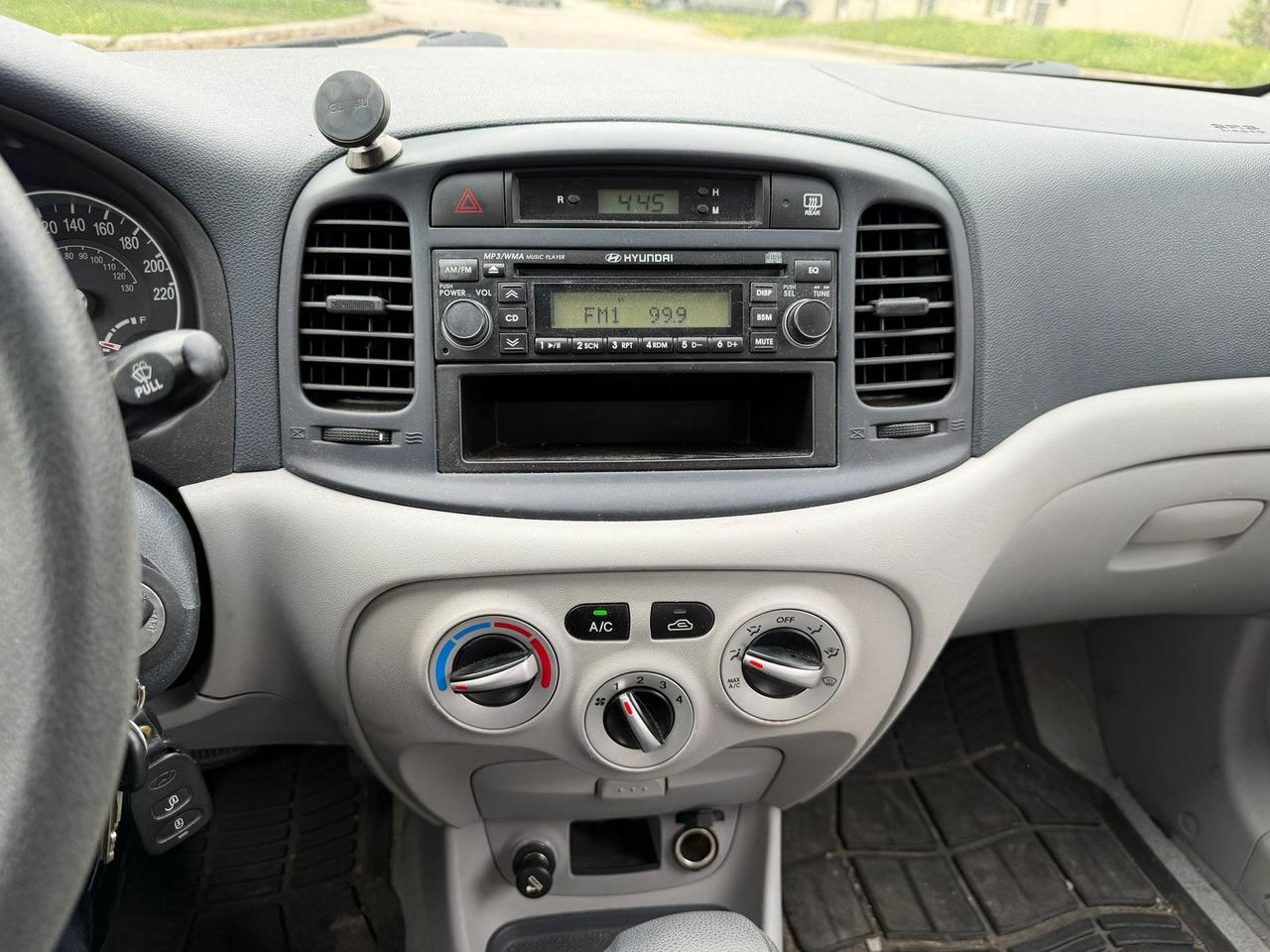 2006 Hyundai Accent 4dr Sdn GLS Auto Photo