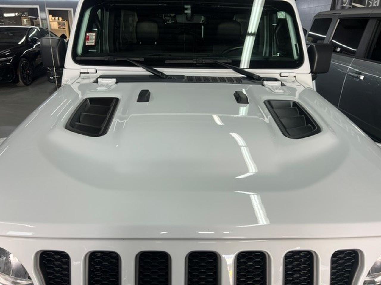 2022 Jeep Wrangler Unlimited Rubicon Photo4