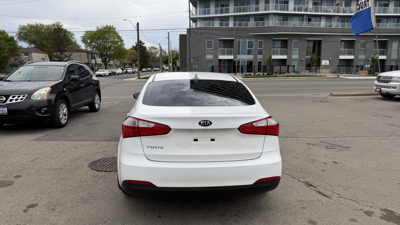 2016 Kia Forte LX Photo
