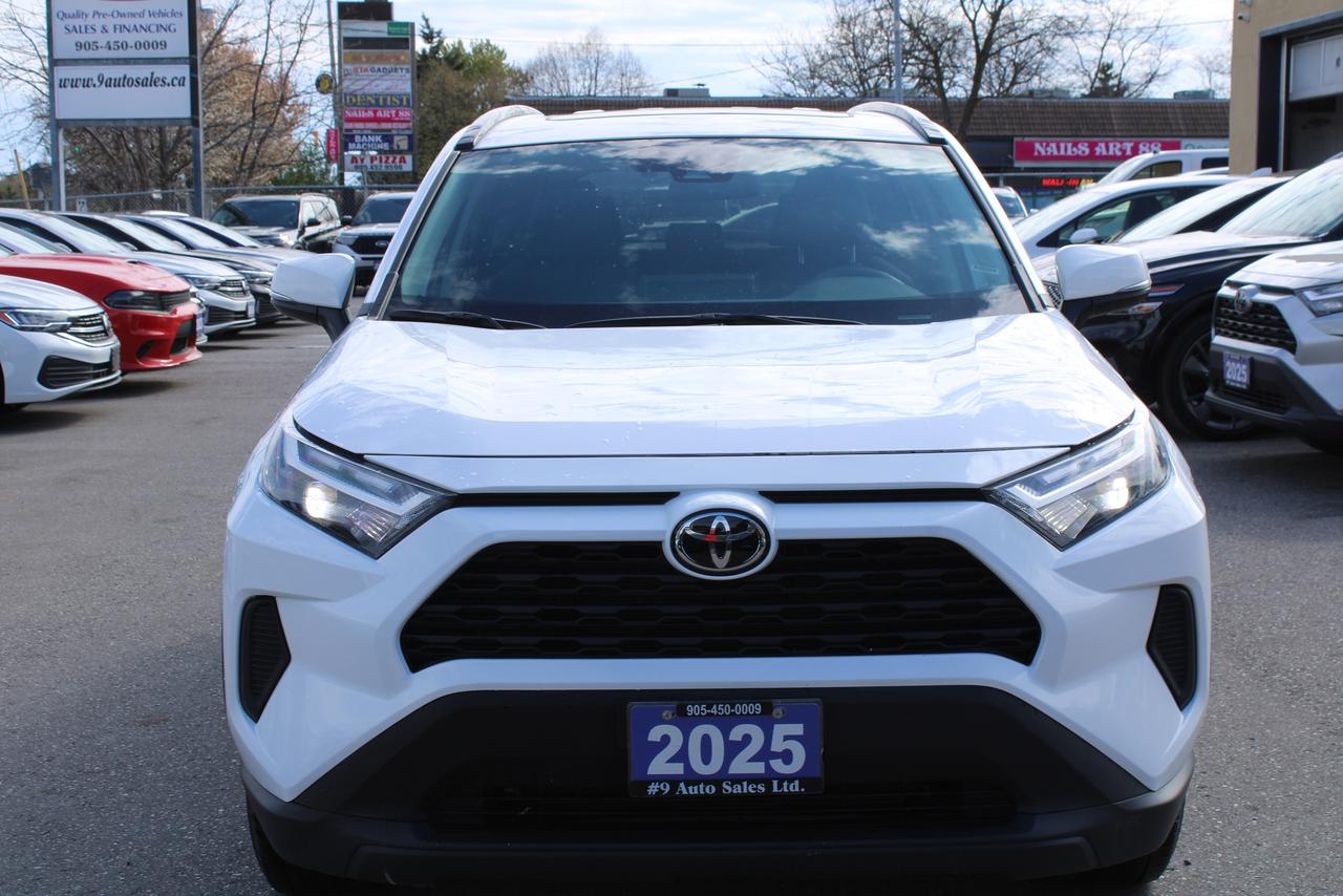 2025 Toyota RAV4 XLE AWD Photo2