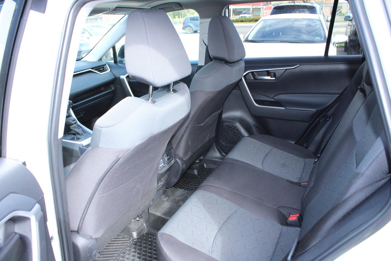 2025 Toyota RAV4 XLE AWD Photo