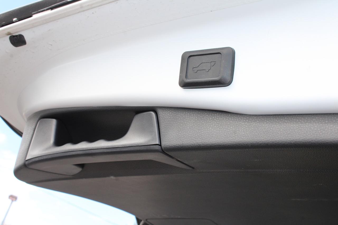 2025 Toyota RAV4 XLE AWD Photo