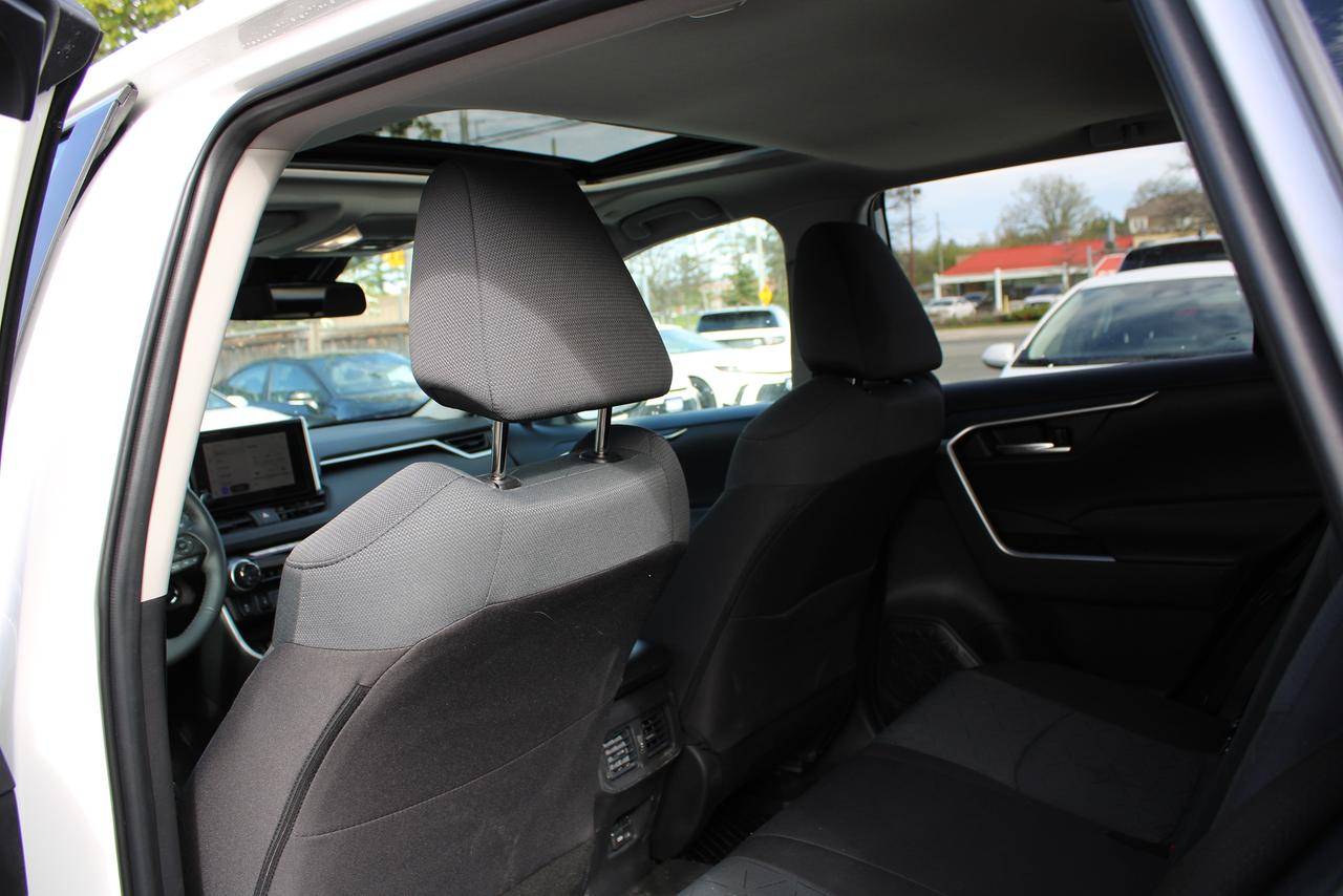 2025 Toyota RAV4 XLE AWD Photo