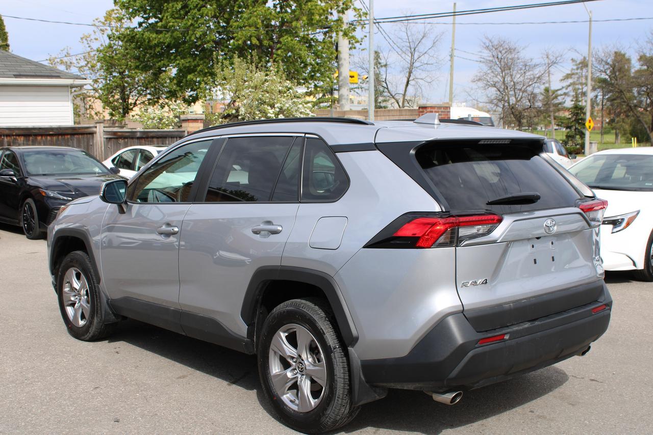 2025 Toyota RAV4 XLE Photo