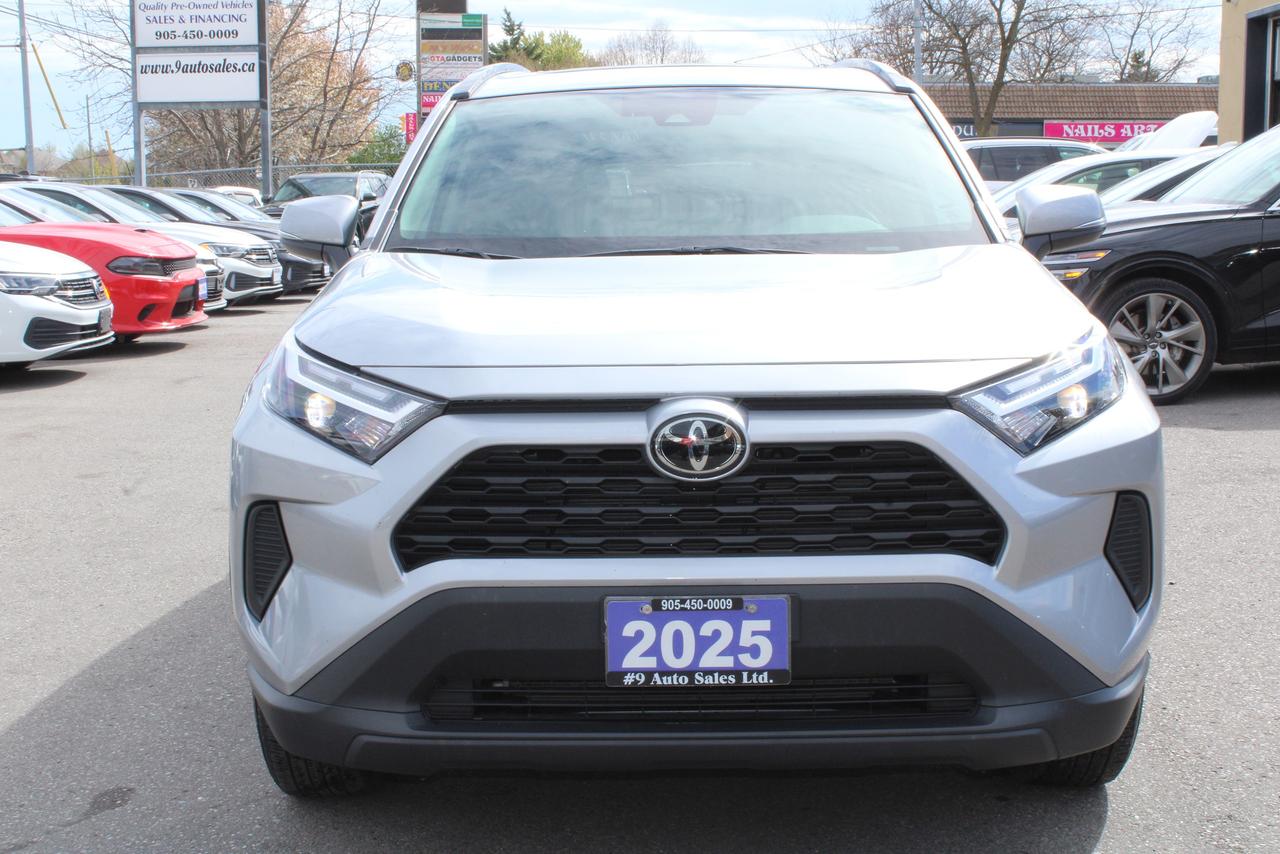 2025 Toyota RAV4 XLE Photo