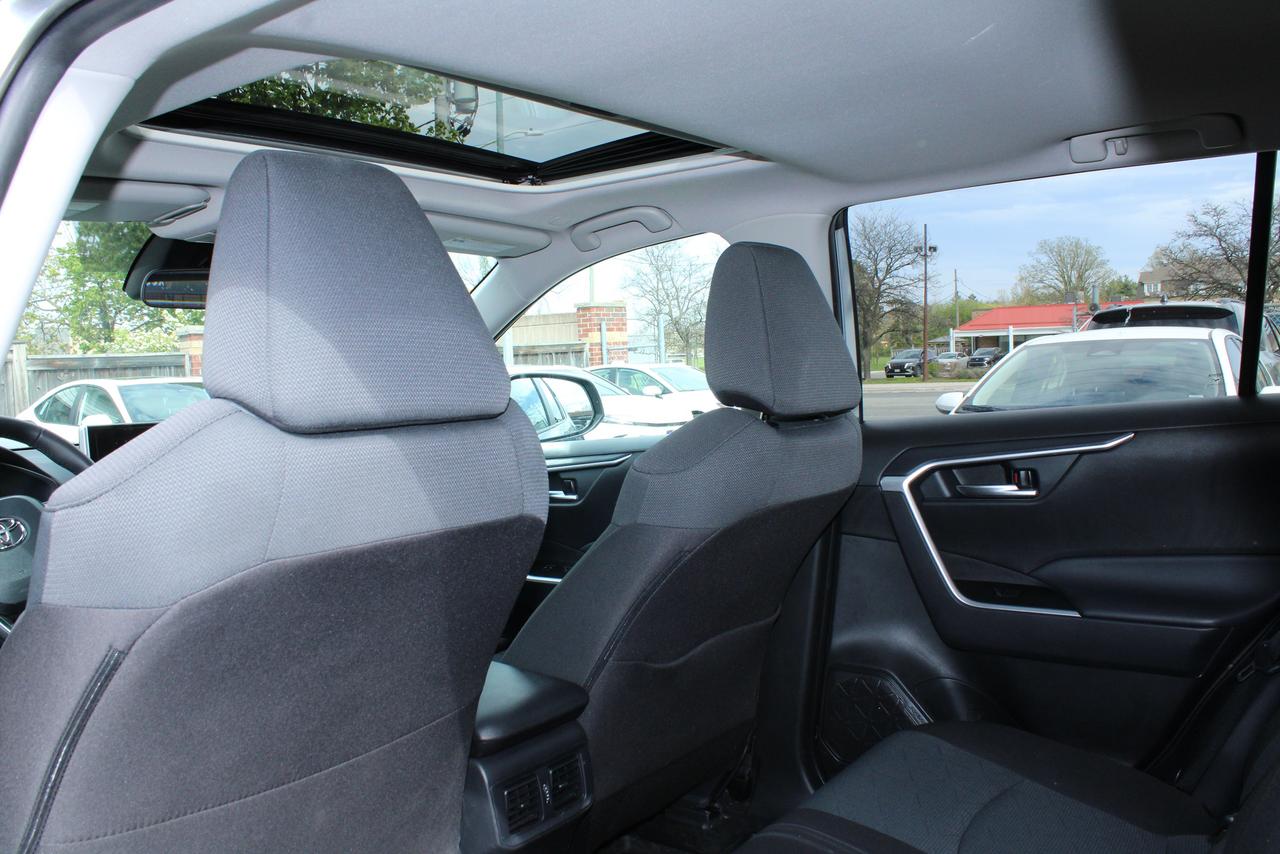 2025 Toyota RAV4 XLE Photo