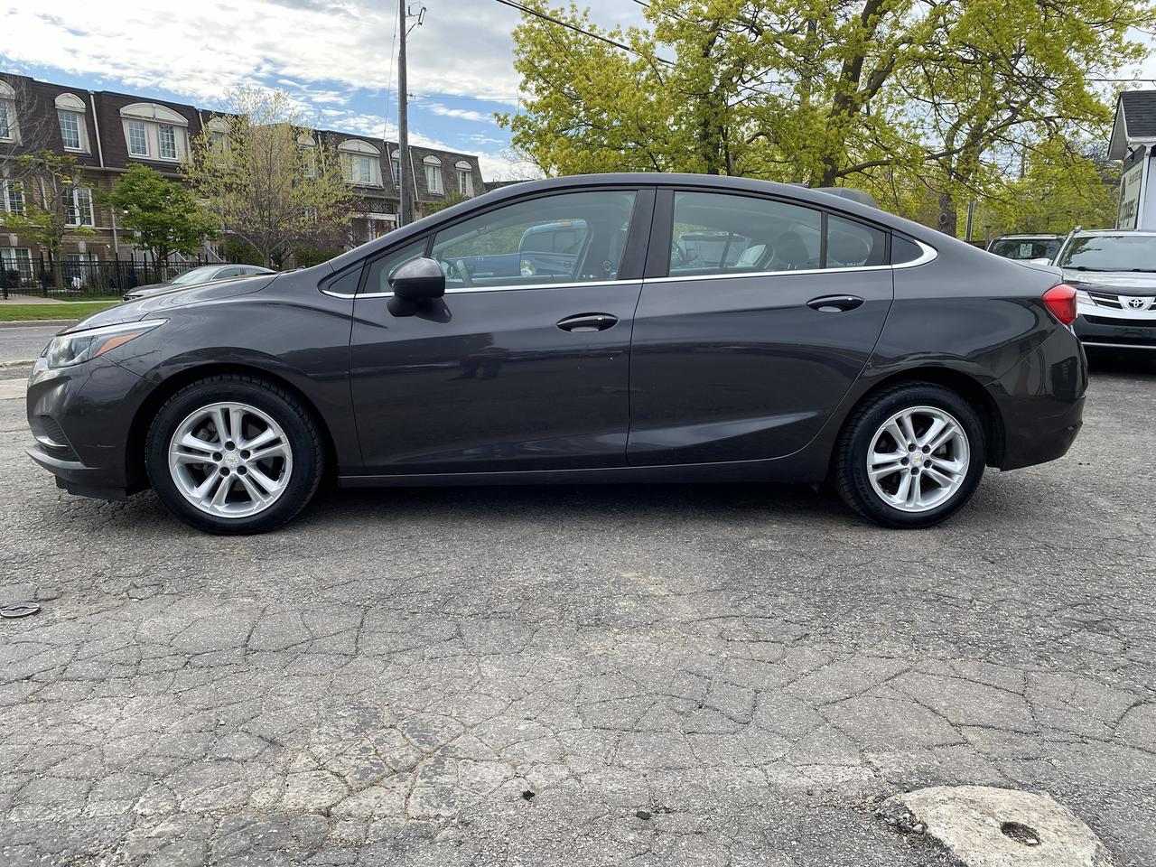 2016 Chevrolet Cruze Accident Free/Automatic/Gas Saver/Bckup Camera Photo1