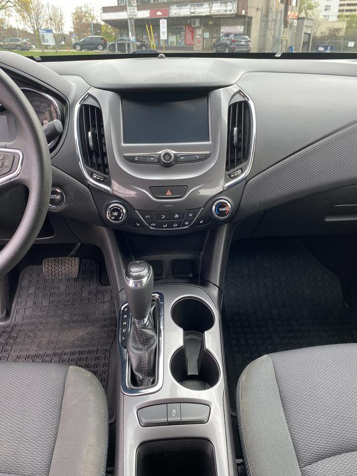 2016 Chevrolet Cruze Accident Free/Automatic/Gas Saver/Bckup Camera Photo