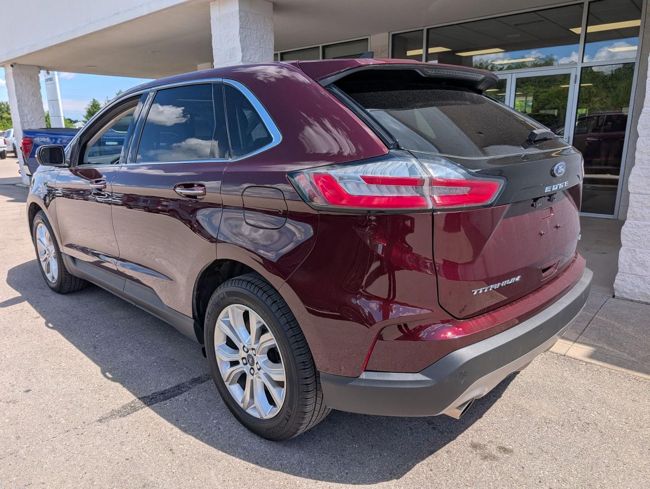 2021 Ford Edge Titanium AWD Photo