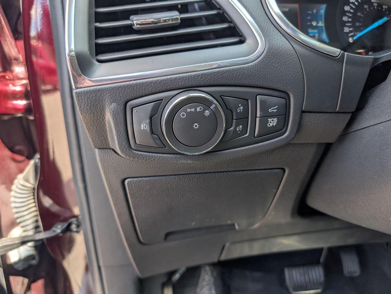 2021 Ford Edge Titanium AWD Photo