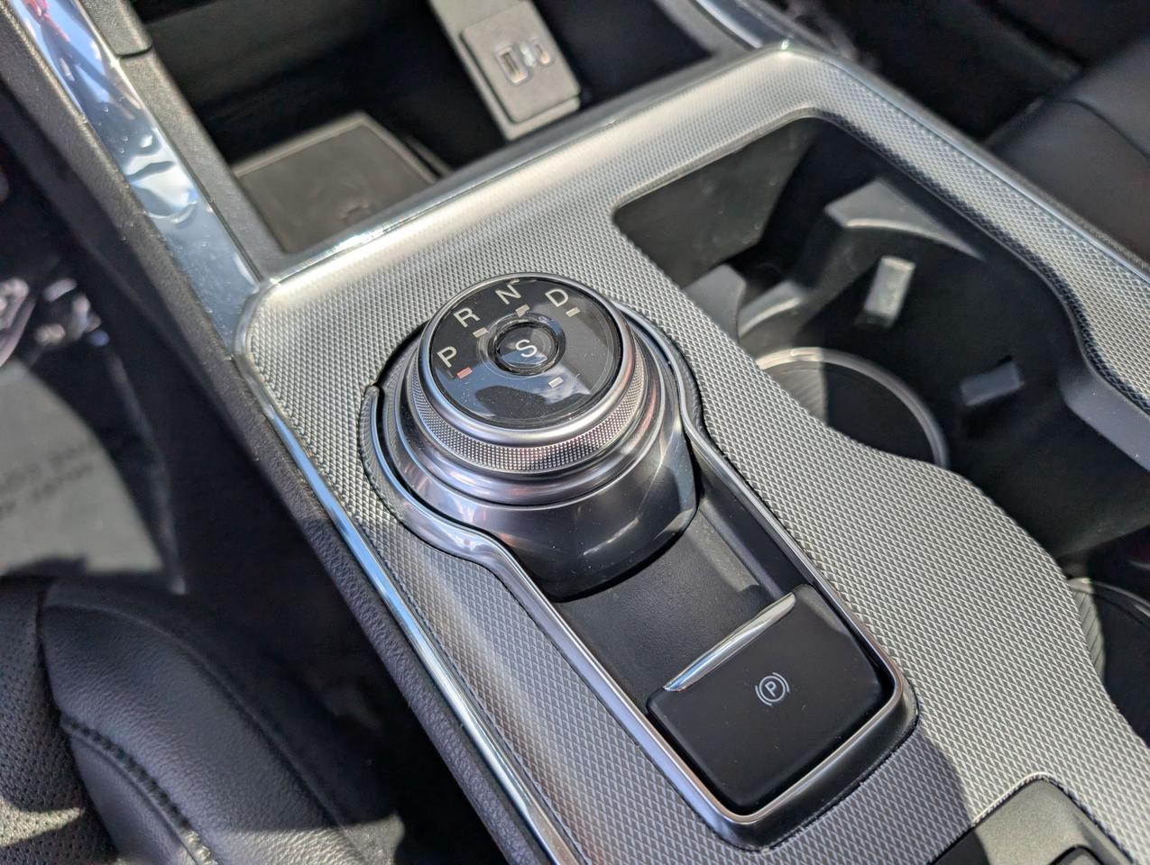 2021 Ford Edge Titanium AWD Photo