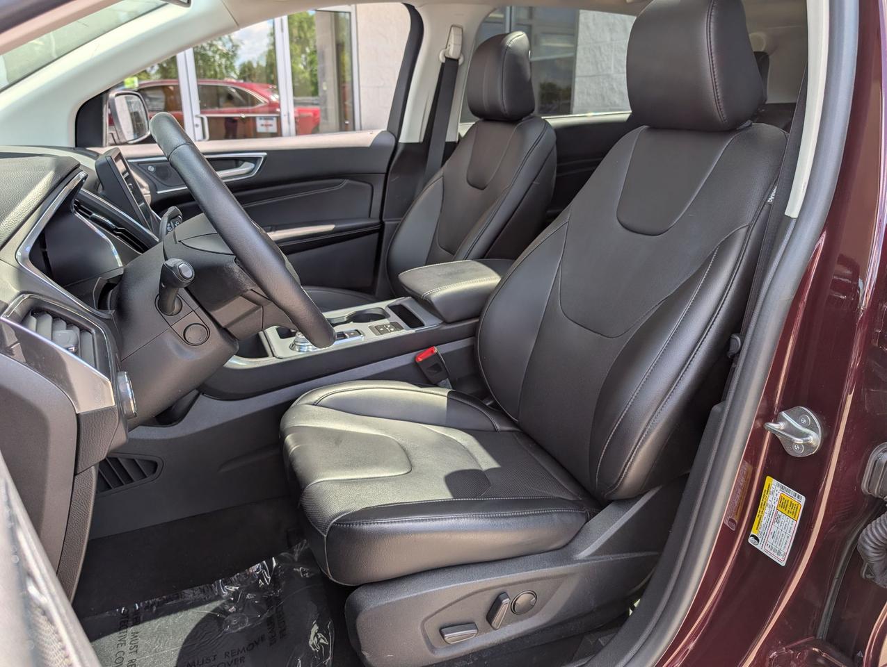 2021 Ford Edge Titanium AWD Photo
