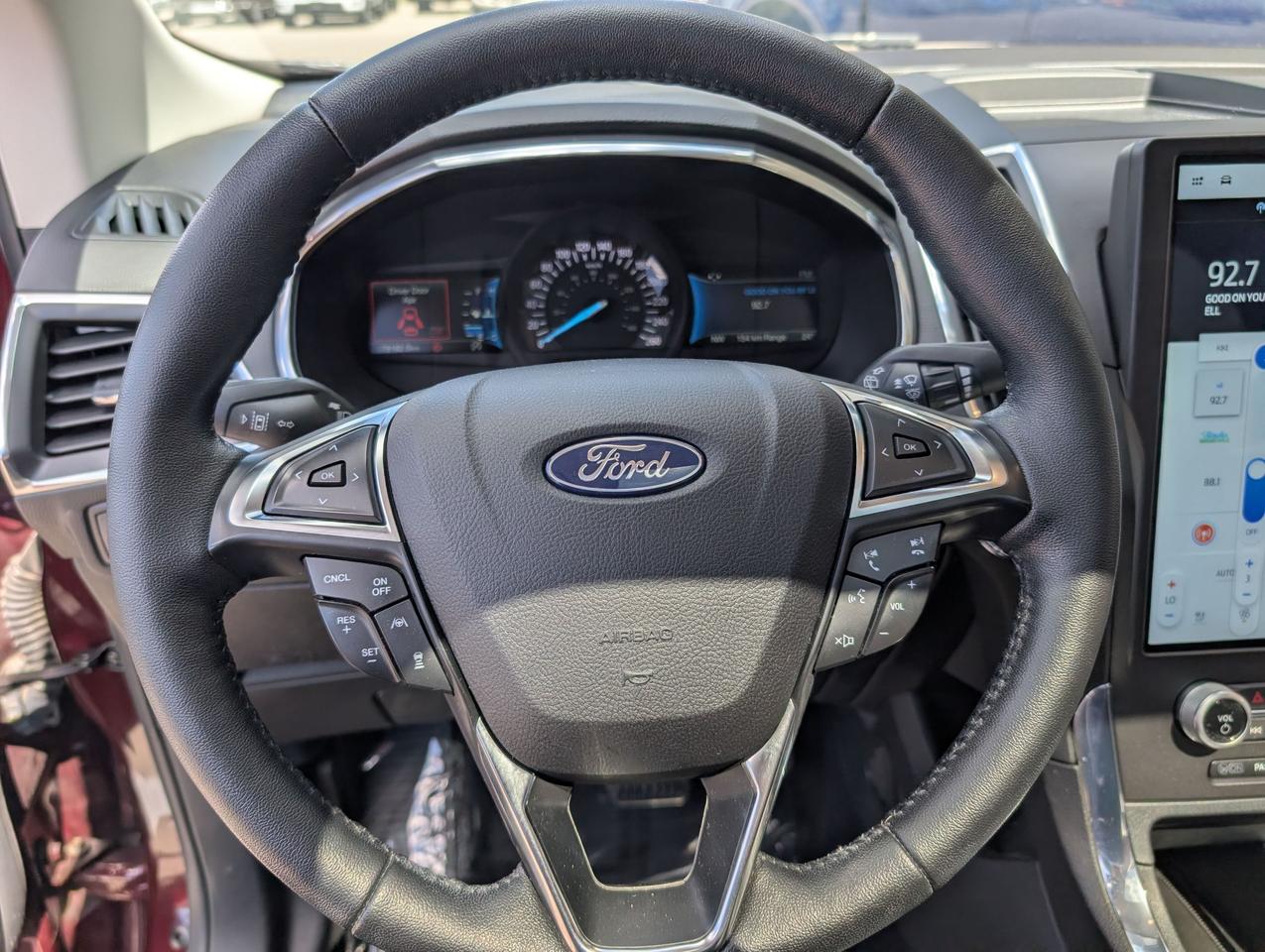 2021 Ford Edge Titanium AWD Photo
