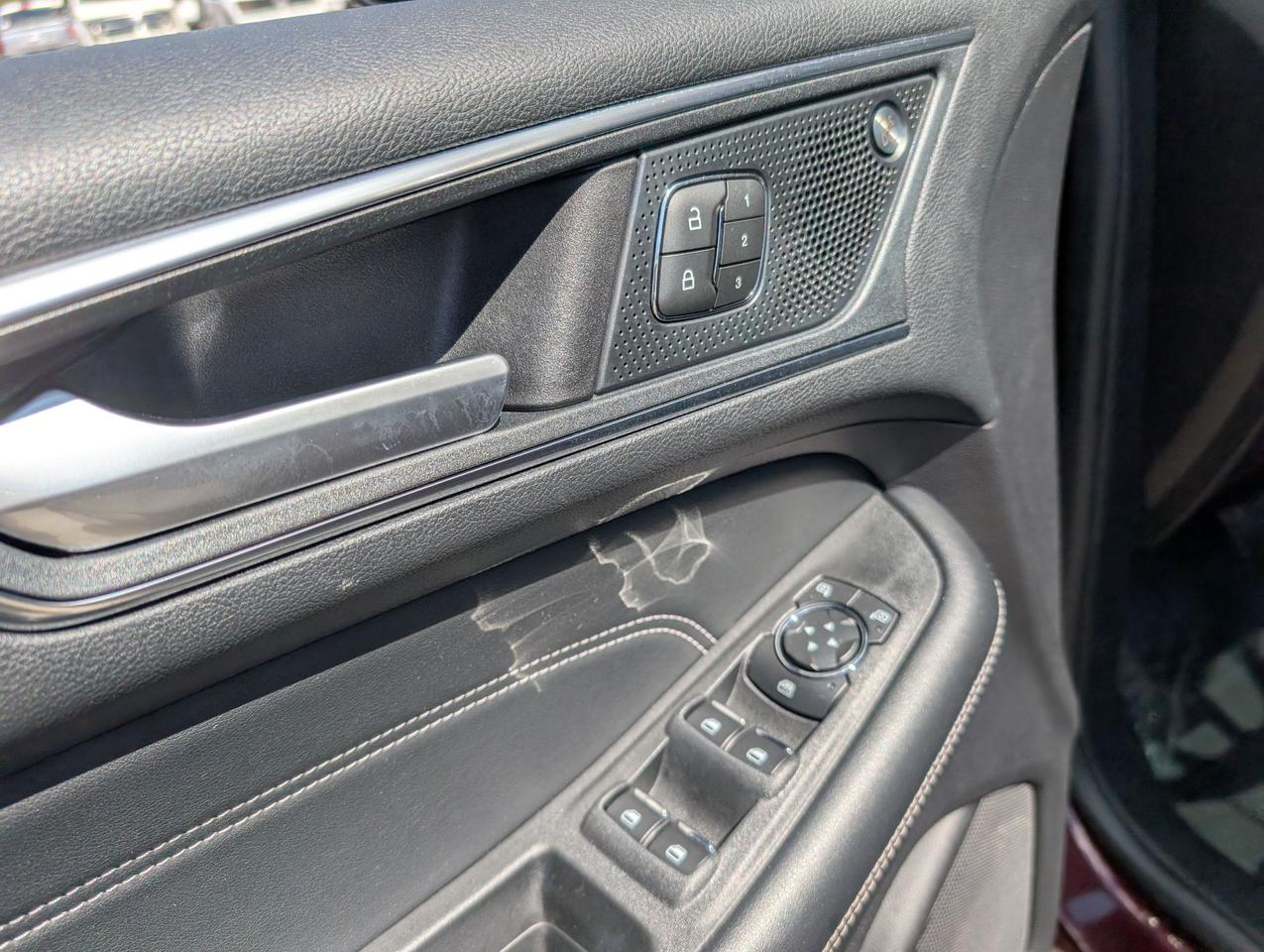 2021 Ford Edge Titanium AWD Photo