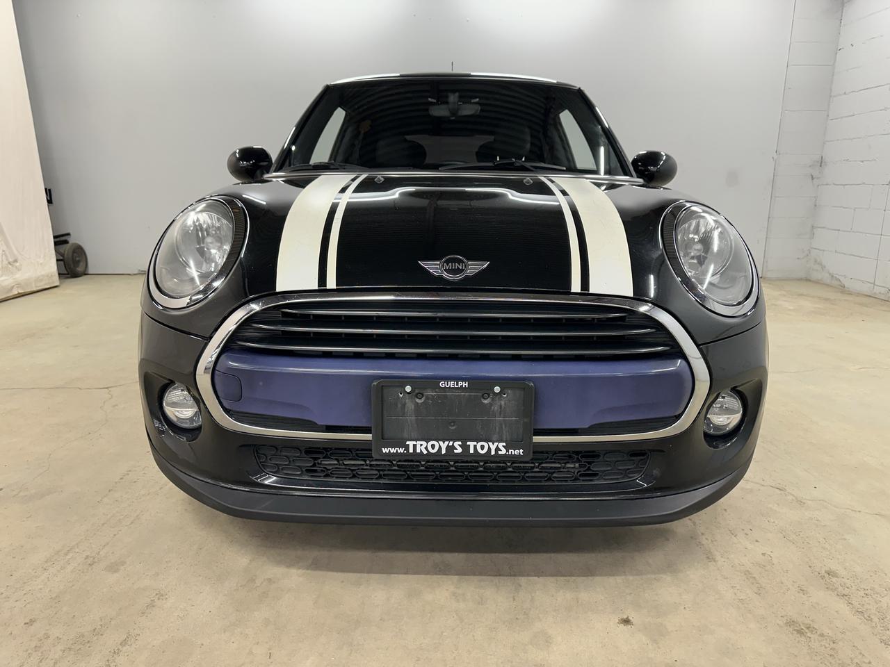 2018 MINI Cooper COOPER Photo1