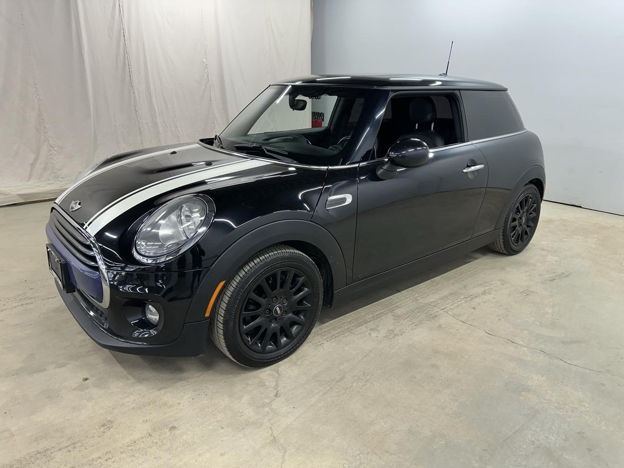 2018 MINI Cooper COOPER Photo