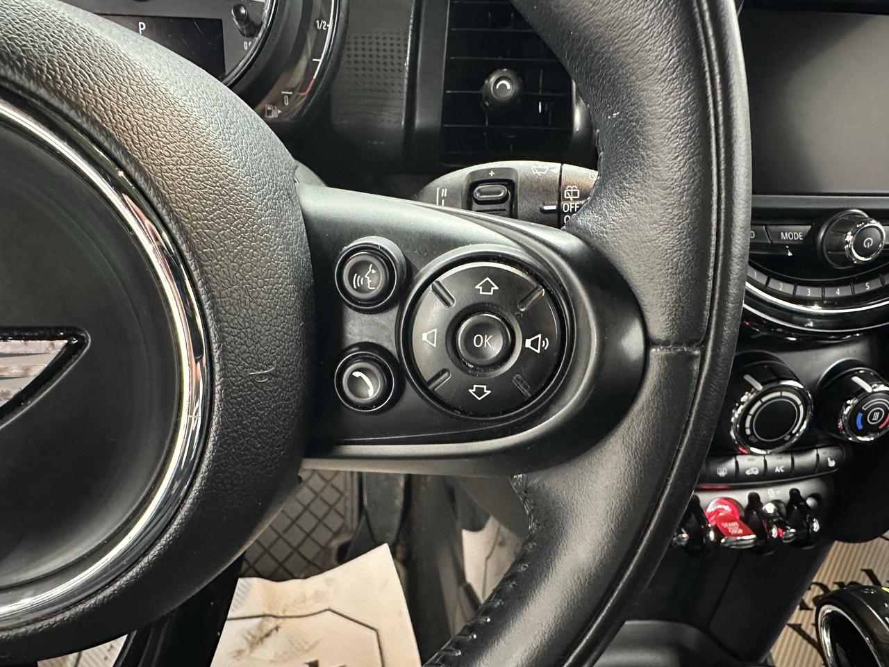 2018 MINI Cooper COOPER Photo