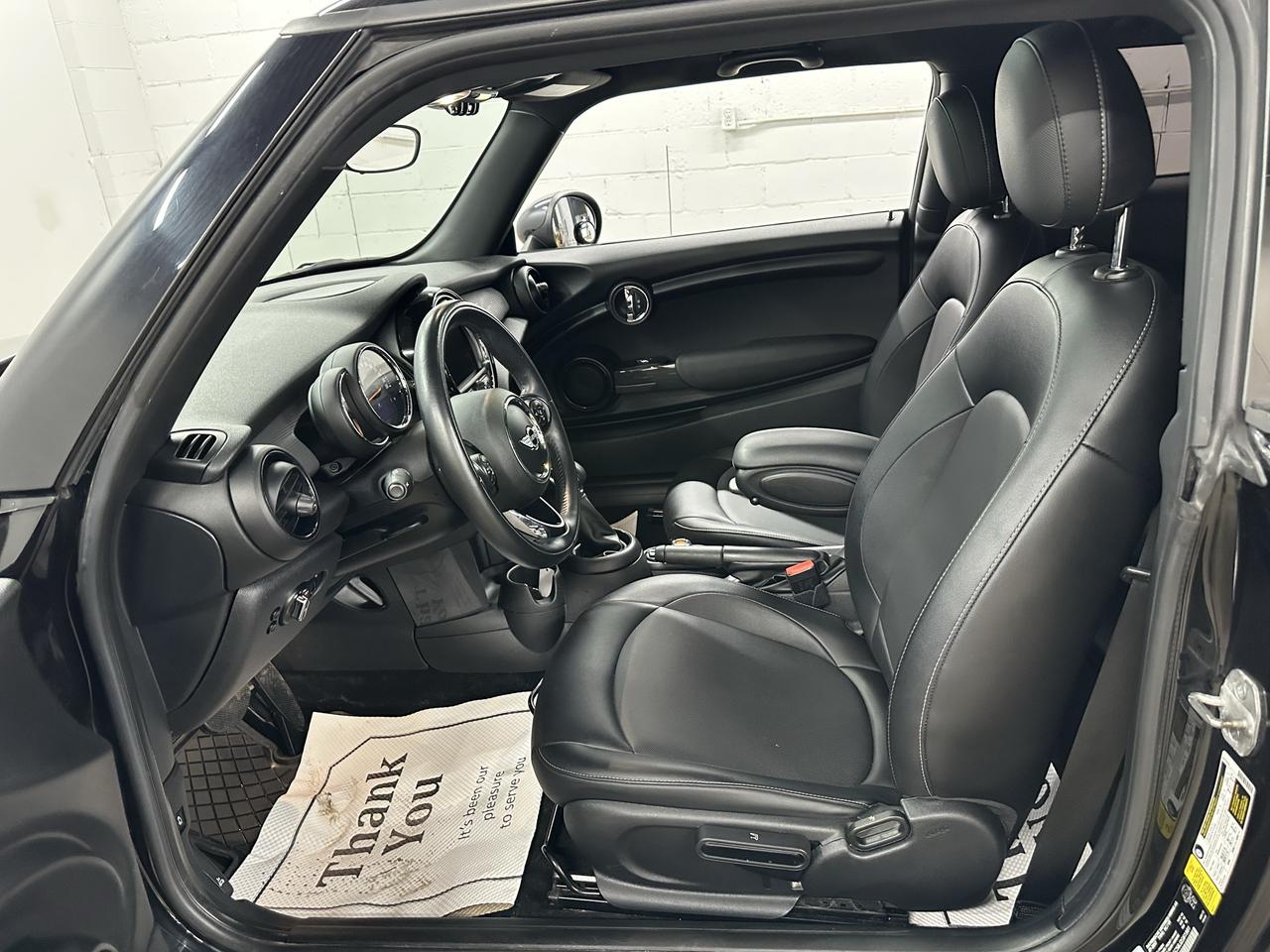 2018 MINI Cooper COOPER Photo