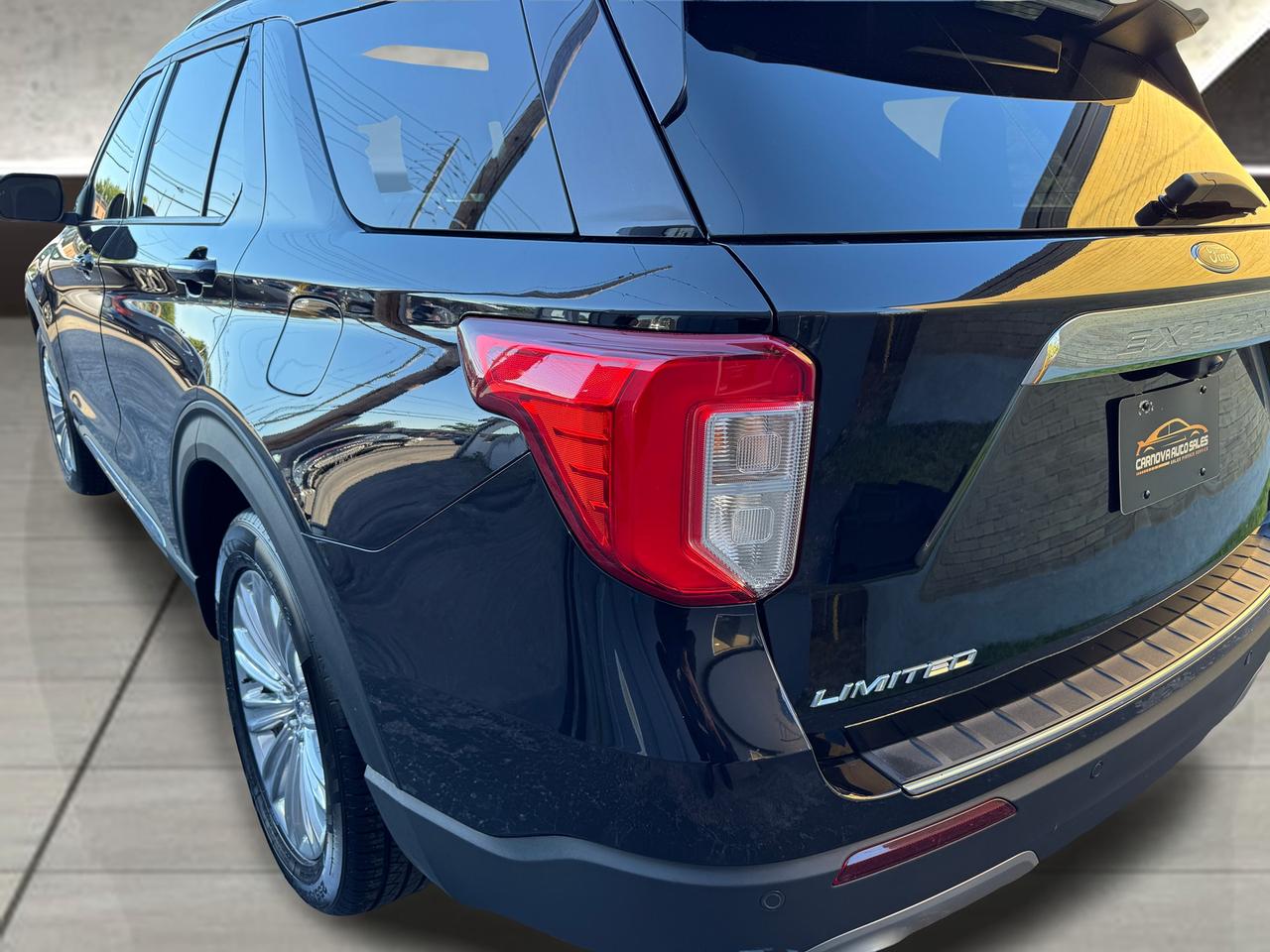 2022 Ford Explorer LIMITED 7 Passenger+CLEAN CARFAX Photo