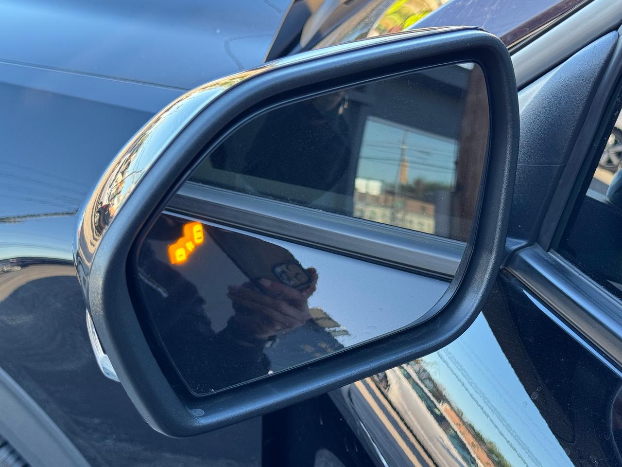 2022 Ford Explorer LIMITED 7 Passenger+CLEAN CARFAX Photo2