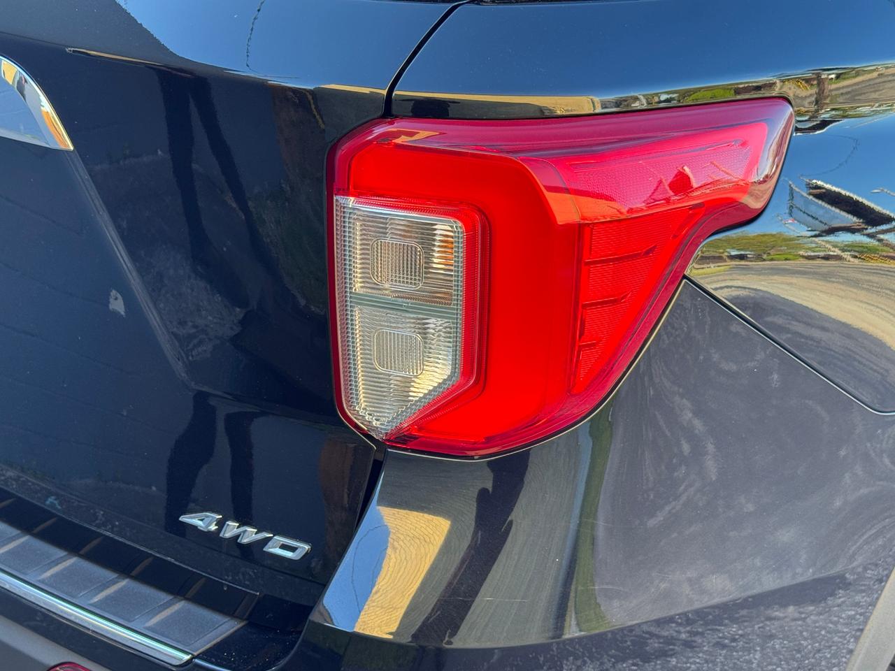 2022 Ford Explorer LIMITED 7 Passenger+CLEAN CARFAX Photo
