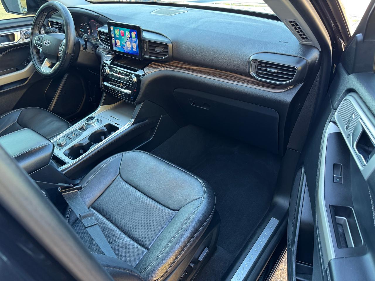 2022 Ford Explorer LIMITED 7 Passenger+CLEAN CARFAX Photo