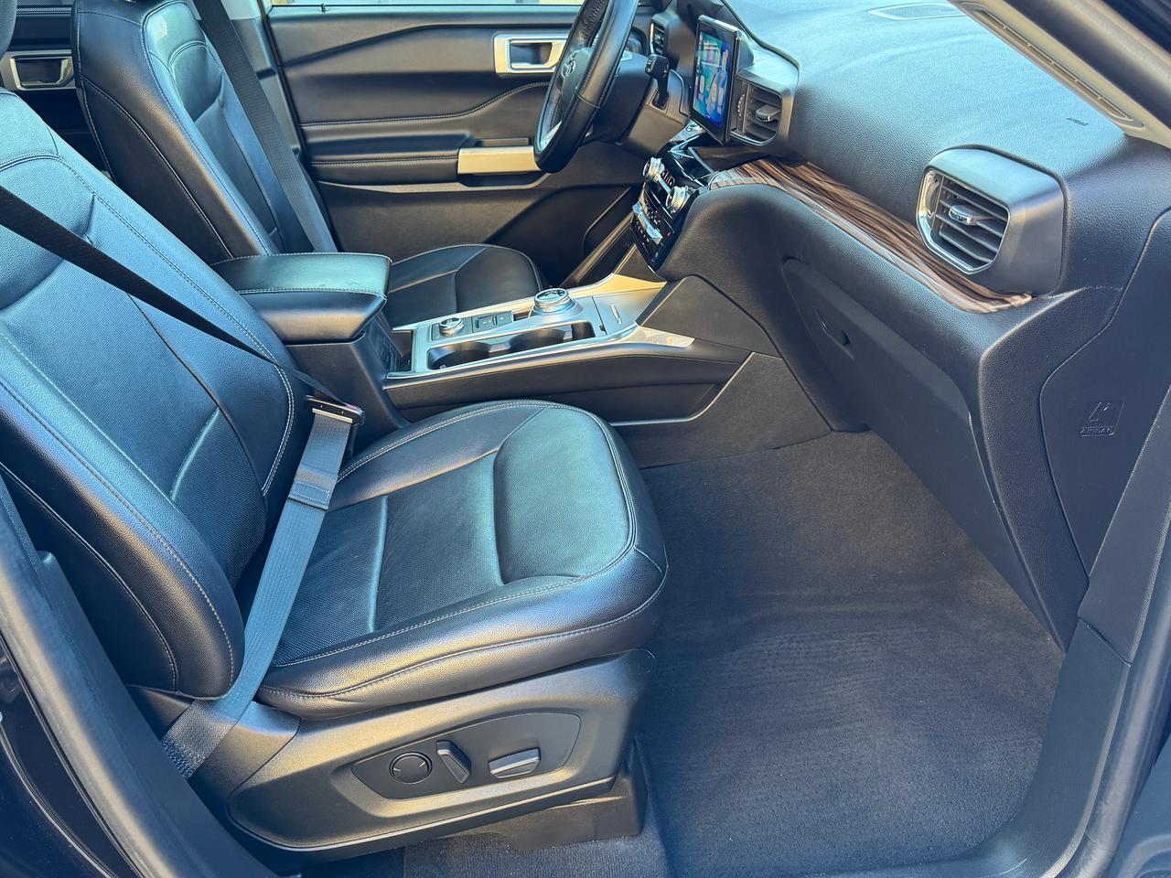 2022 Ford Explorer LIMITED 7 Passenger+CLEAN CARFAX Photo