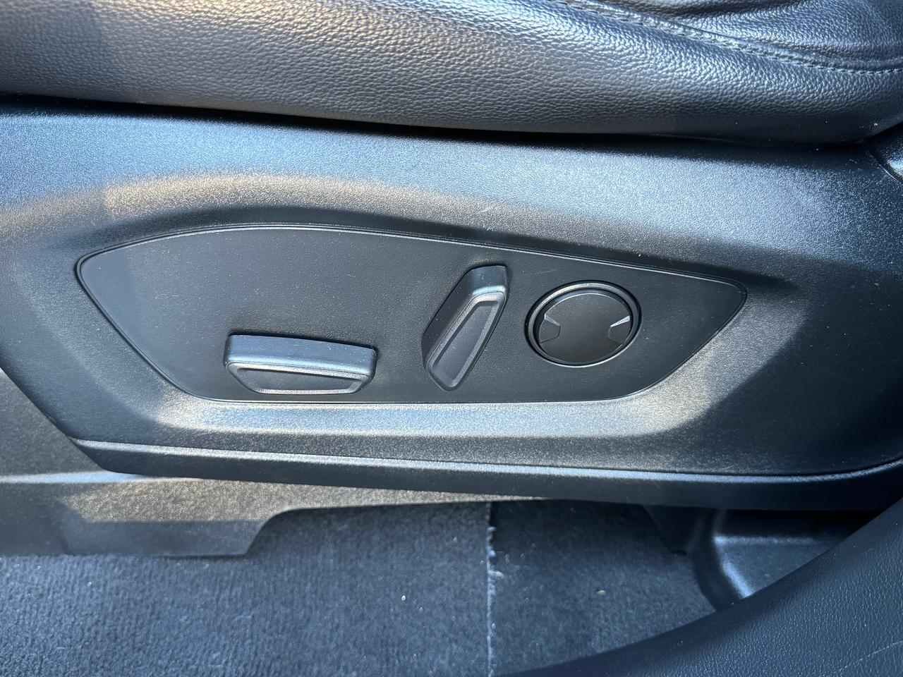 2022 Ford Explorer LIMITED 7 Passenger+CLEAN CARFAX Photo