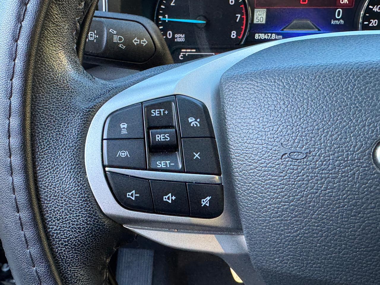 2022 Ford Explorer LIMITED 7 Passenger+CLEAN CARFAX Photo